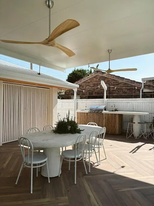 Coastal Med Oasis By The Beach, Pet Friendly! Kawana Waters 0*,