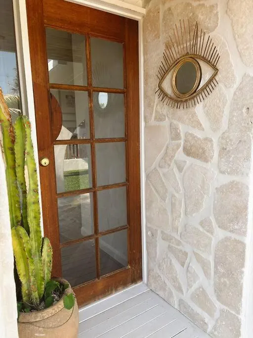 Coastal Med Oasis By The Beach, Pet Friendly! Kawana Waters 0*,
