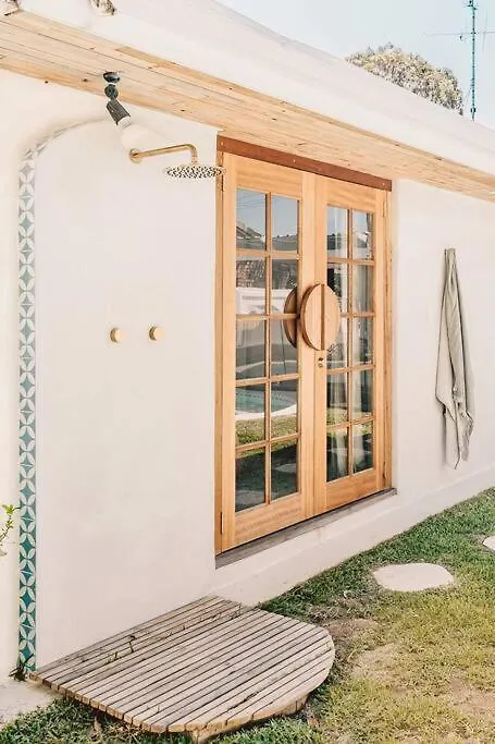 Coastal Med Oasis By The Beach, Pet Friendly! Kawana Waters